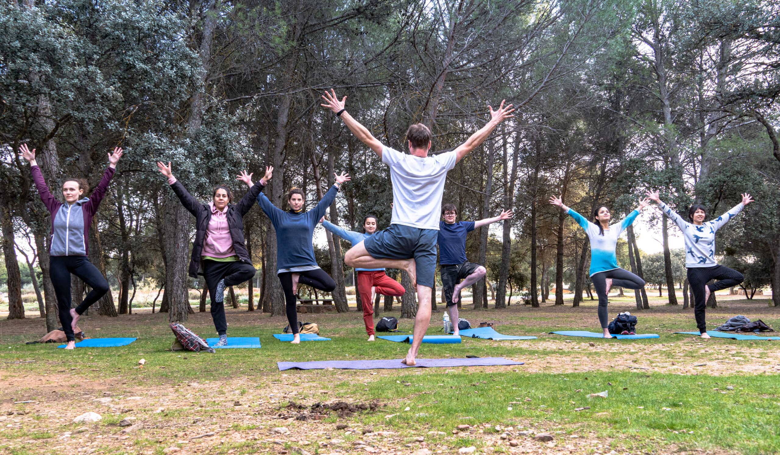 Yoga hike granada tour In Andalusien mit einer kleinen Yoga Gruppe aus einem Hostel